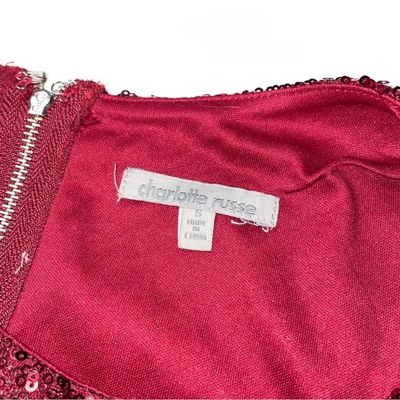 Red Sequin Cutout Sleeveless Crop Top - Picture 4 of 4